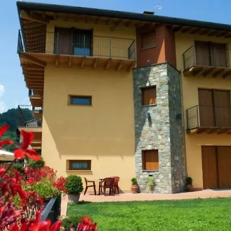 Aparthotel La Marina Pontida